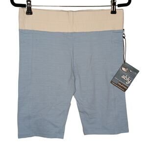 Ably Pull on Shorts Filium Activated Light Blue White Active Short NWT Large